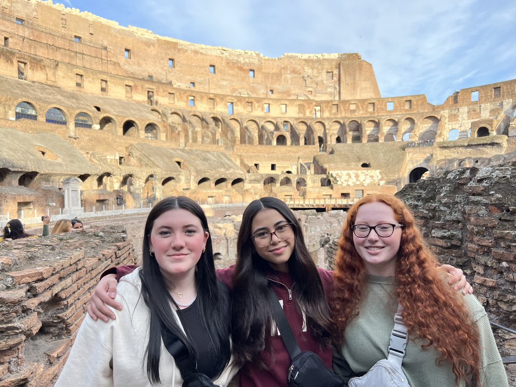 DoctorJOtto's tweet image. The Colosseum (Part 2)  #MonomoyInItaly #monomoyInItaly #monomoy @MonomoySchools @MonomoyLatin @miss_lee_shark
@cranberryteam @MonomoyMelinda @mrhsvpa