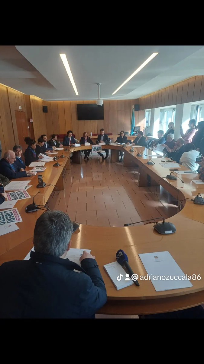 Ho sottoscritto con convinzione la proposta di legge regionale sul fine vita. Chiediamo che venga calendarizzata e discussa in tempi brevi. Oggi conferenza stampa di presentazione con <a href="/ass_coscioni/">Associazione Luca Coscioni</a> e <a href="/marcocappato/">Marco Cappato</a> in Consiglio regionale. 
#M5S #M5SLazio  #eutanasialegale