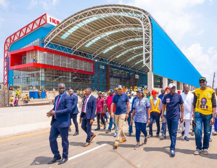 gabriel_bolatit's tweet photo. @toluogunlesi @Lamataonline It's possible and Lagos is on its league not competing with any State in the country. #RedLineTrain and #LagosMassTransitLine #BlueTrainLine https://t.co/b9rucTnplY