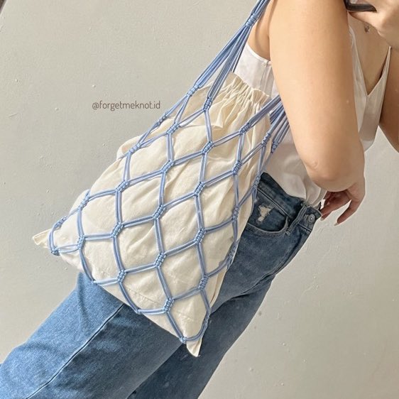 Cute macrame tote bag 

— shope.ee/6KgMCL8WUw

T. Totebag tali pita ribbon simple coquette bag