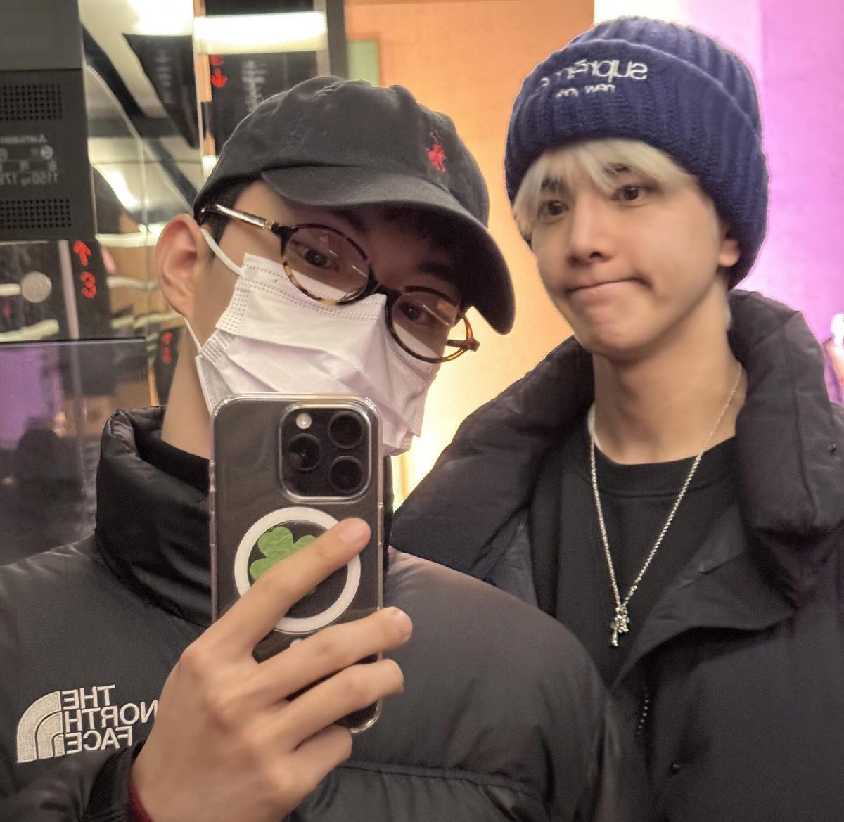 hoondilf's tweet photo. bbangkyu's mirror selcas we love u!!! https://t.co/FQVou3BgjD