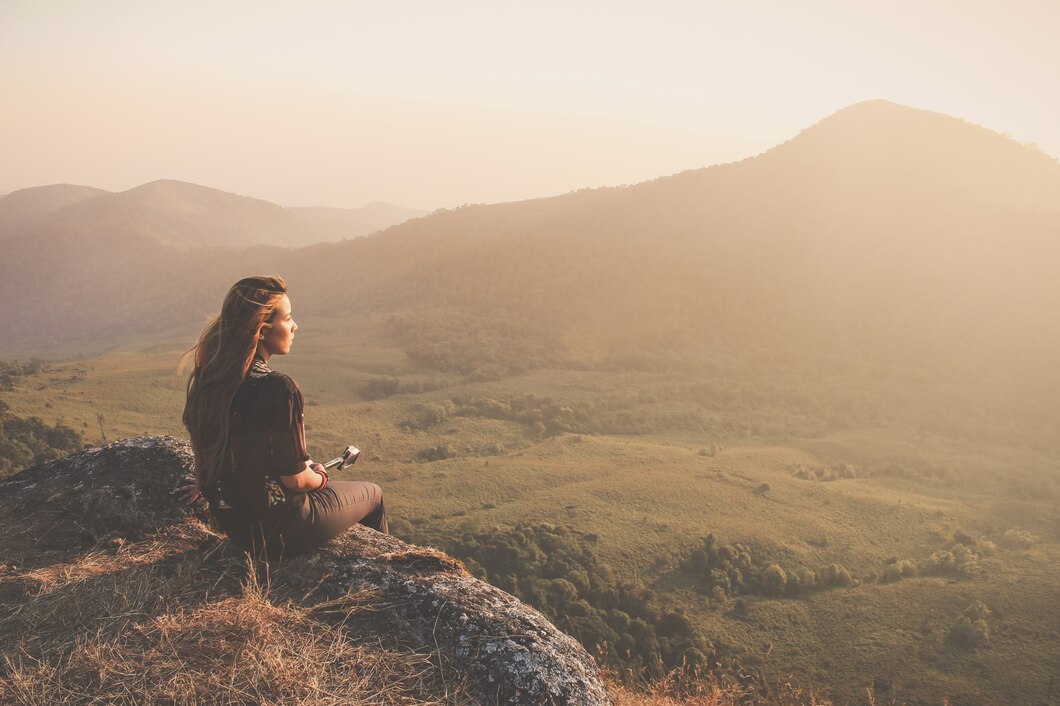 No es el más fuerte ni el más inteligente el que sobrevive, sino el más capaz de adaptarse a los cambios. Buenos días ✨🧡 #FelizMiércoles #FelizMiercolesATodos