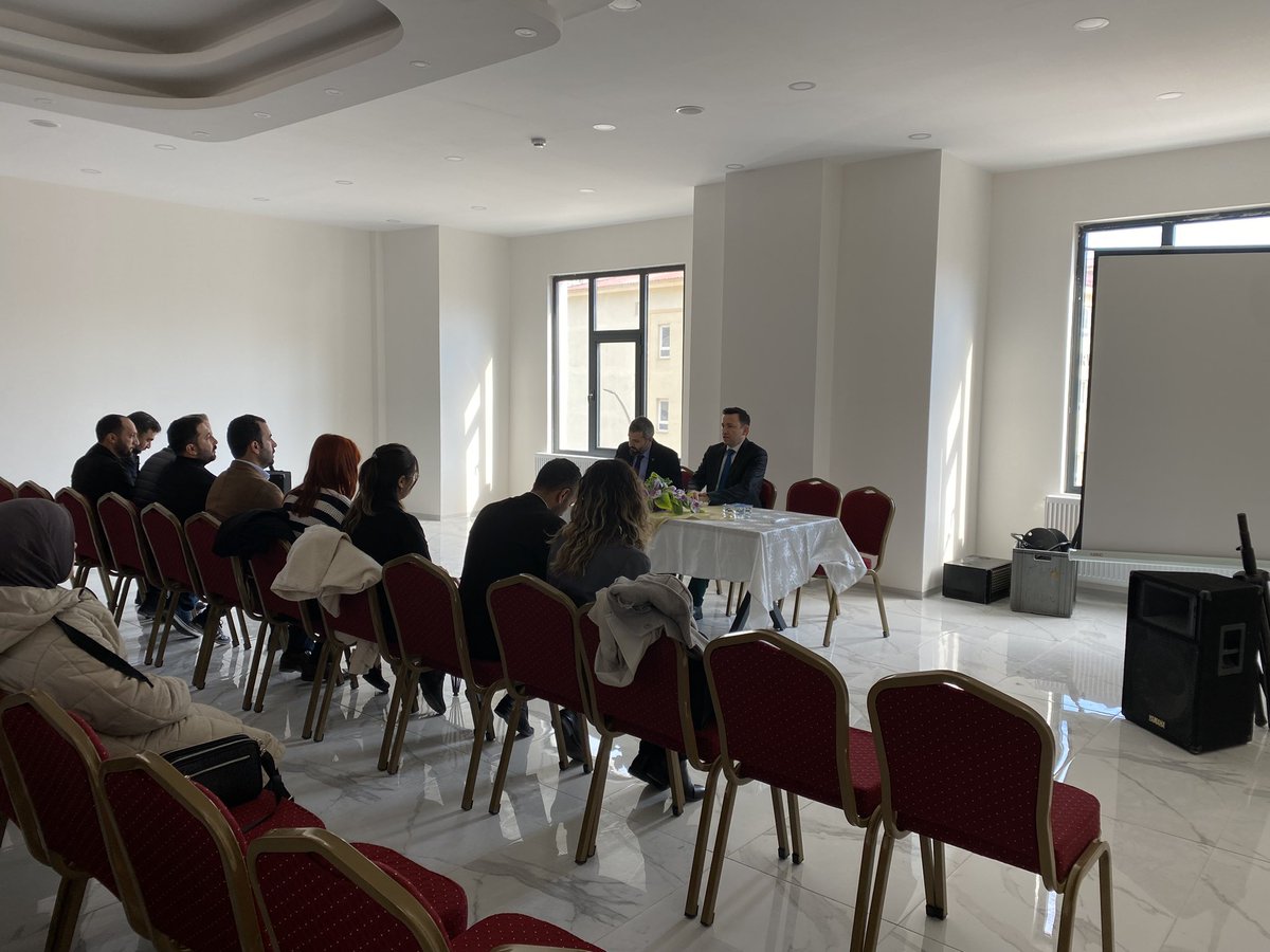 pervarimeb's tweet photo. 2023-2024 Eğitim Öğretim Yılı 2.Dönem Müdürler Toplantısı Sayın Kaymakamımız Ahmet GÜLDEREN, Gençlik ve  Spor İlçe Müdürümüz Murat ÖZCAN, İlçe Milli Eğitim Müdürümüz Abdüsselam ACAR, Şube Müdürlerimiz İlker ZOKTAY VE M.Ali ARAZ’ın katılımıyla gerçekleştirildi. https://t.co/hdbhNq8OvS