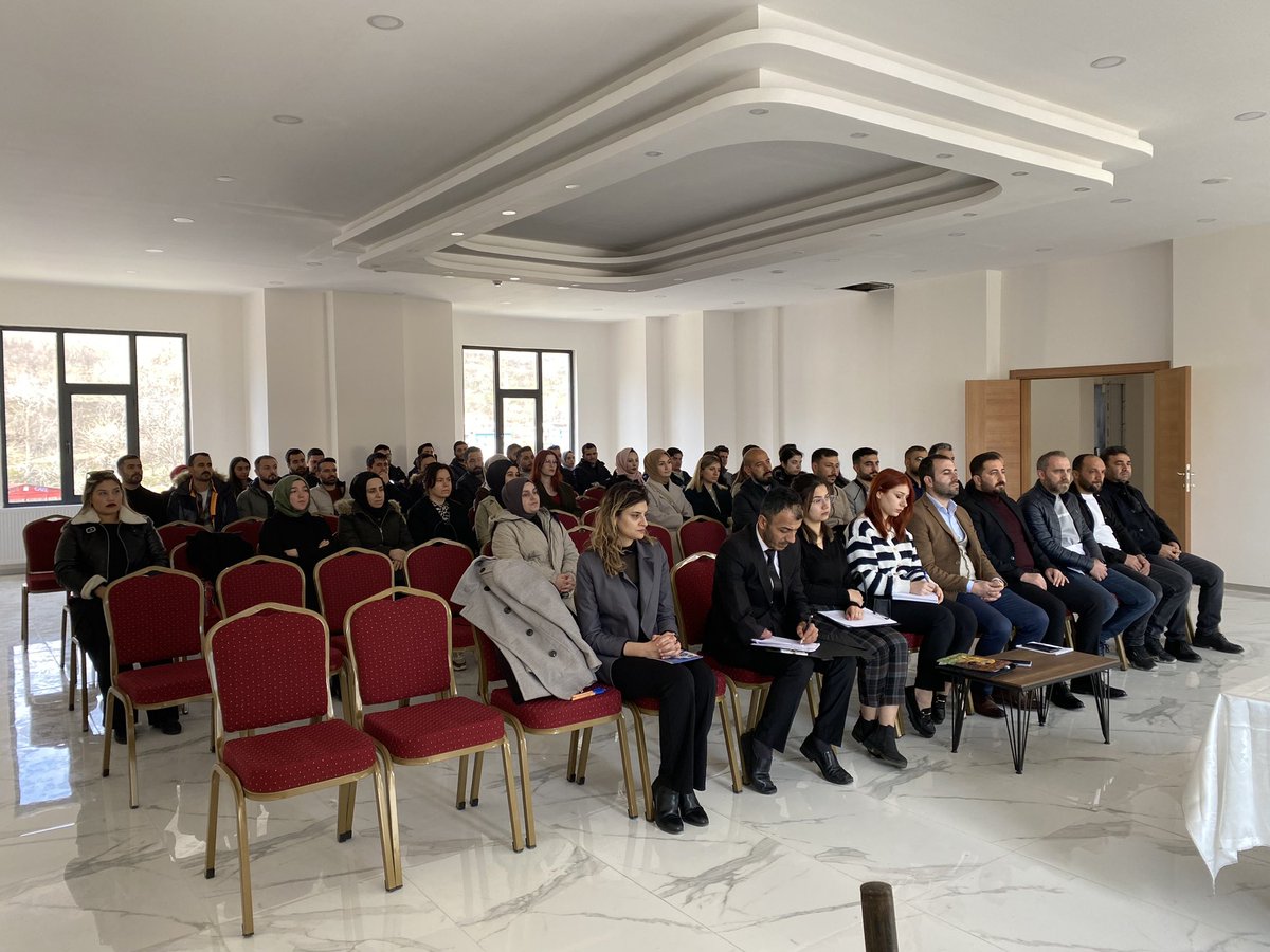 pervarimeb's tweet photo. 2023-2024 Eğitim Öğretim Yılı 2.Dönem Müdürler Toplantısı Sayın Kaymakamımız Ahmet GÜLDEREN, Gençlik ve  Spor İlçe Müdürümüz Murat ÖZCAN, İlçe Milli Eğitim Müdürümüz Abdüsselam ACAR, Şube Müdürlerimiz İlker ZOKTAY VE M.Ali ARAZ’ın katılımıyla gerçekleştirildi. https://t.co/hdbhNq8OvS