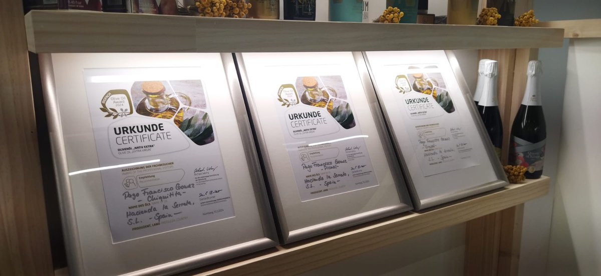 ¡Nos complace anunciar que ganamos tres premios en la feria <a href="/BioFachVivaness/">BIOFACH VIVANESS</a>  2024!🏆🏆🏆
Nuestros aceites de oliva fueron premiados en cata a ciegas por los visitantes profesionales.
#biofachvivaness #aceitedeoliva #pagofranciscogomezchiquitita #pagofranciscogomez