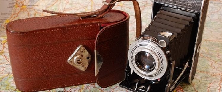 's tweet image. "Reliez-vous", des #albums pour souder les #liens 

Portail national de la silver économie et du bien vieillir. dlvr.it/T333dh #SilverEco