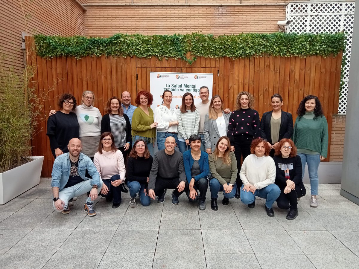 consaludmental's tweet photo. 💜Equipazo de la Comisión de gerencias y coordinaciones técnicas federativas del movimiento asociativo #SaludMentalEspaña. Terminamos este encuentro de 2 días que ha servido para mucha reflexión y construcción colectiva.

Gracias a la financiación de @MSocialGob y @Fundacion_ONCE https://t.co/gH2v55vXS0