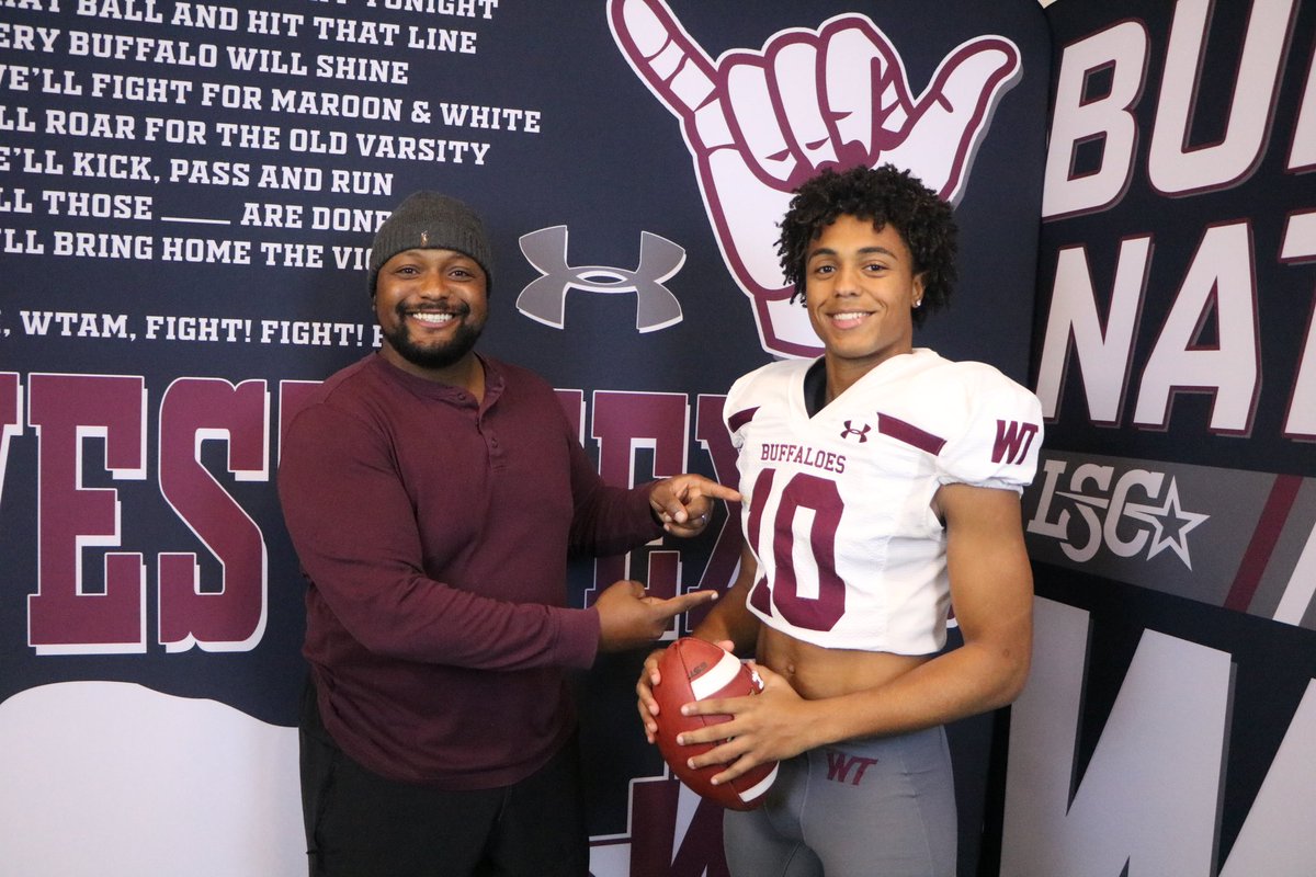 TurfSportsCC's tweet photo. Luke Johnson is the only player on the Veterans Memorial Eagle 🦅 roster to make the 2023 TSWA Allstate team this year. Congratulations to all the the local Talent that received All state recognition! #turftrained @LukeJohnson_123 @VMAthletics https://t.co/pe2I5cBytu