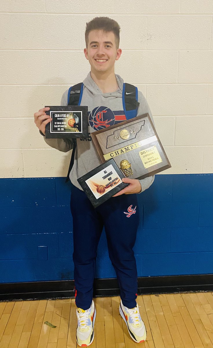 ColinAyers19's tweet photo. We won district 7-4A championship tonight. Won All District 1st Team, All Defensive Team, and tournament MVP. Still more work to do!! https://t.co/gBq9cVl0Id
