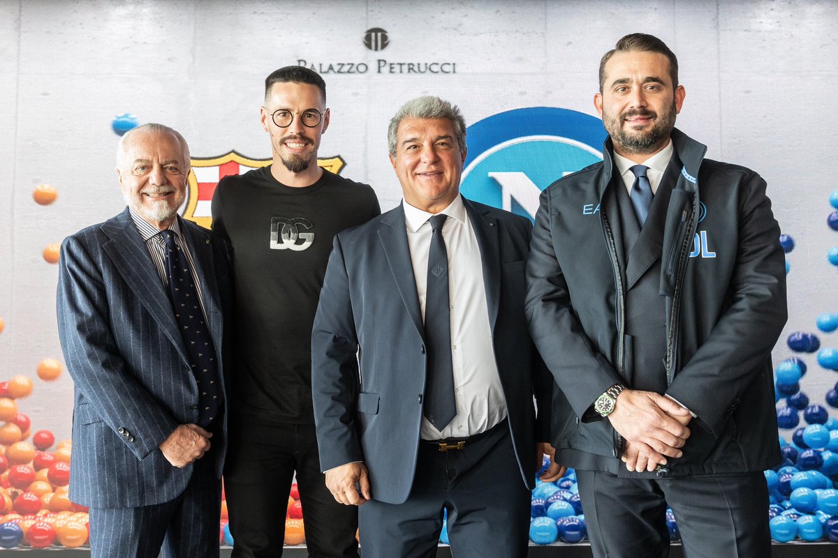 Pranzo Uefa a Palazzo Petrucci con ospiti incantati dal panorama napoletano! Forza Napoli Sempre!!