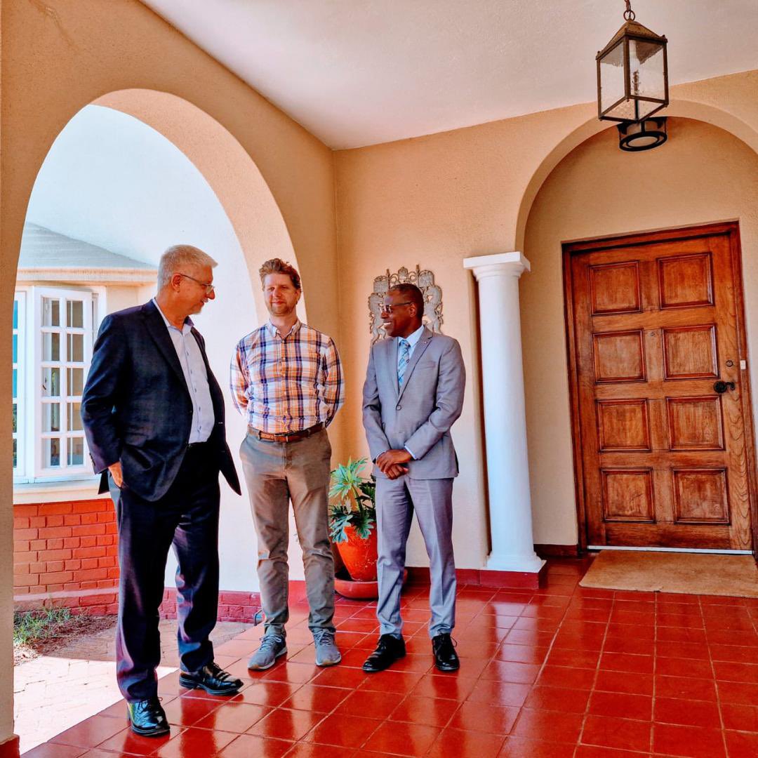 Always exciting to meet Canadian investors keen to do business in Zimbabwe.🇨🇦gold mining company <a href="/ZephyrMinerals/">Zephyr Minerals</a> is in Harare following up on their EPOs with GoZ. Glad they had a fruitful meeting with <a href="/zidainvest/">Zimbabwe Investment and Development Agency</a> ahead of promotion <a href="/the_PDAC/">The Official PDAC</a>, the place for mining investment🇨🇦🤝🇿🇼