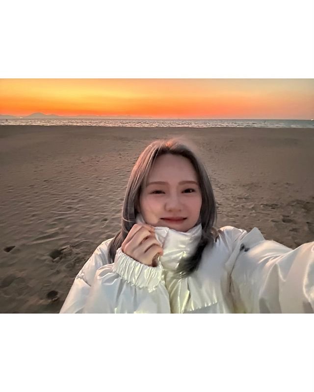 seizetheR's tweet photo. 리오 인스타🩵 https://t.co/YxZK7jIW3M