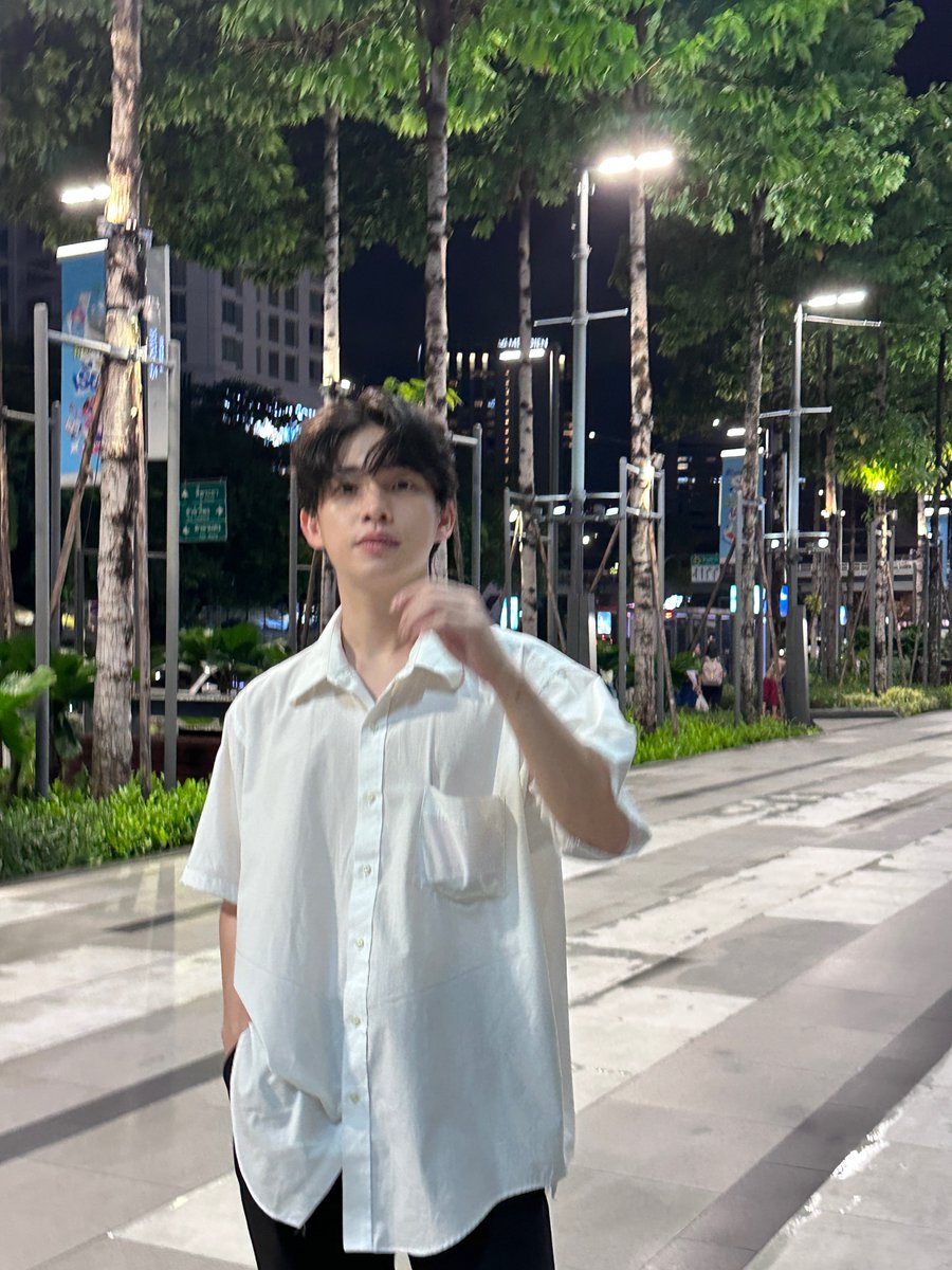 Tai_tnp's tweet photo. คิดถึง
#taitnp https://t.co/spPEq7CZmJ
