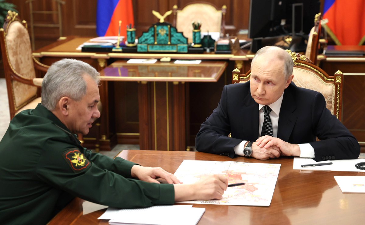🇷🇺VLADIMIR PUTIN: "Mr Shoigu, there is another issue unrelated to current developments along the forward edge of the front line of the special military operation.

This pertains to the commotion stirred by the West, including the United States, regarding the deployment of nuclear
