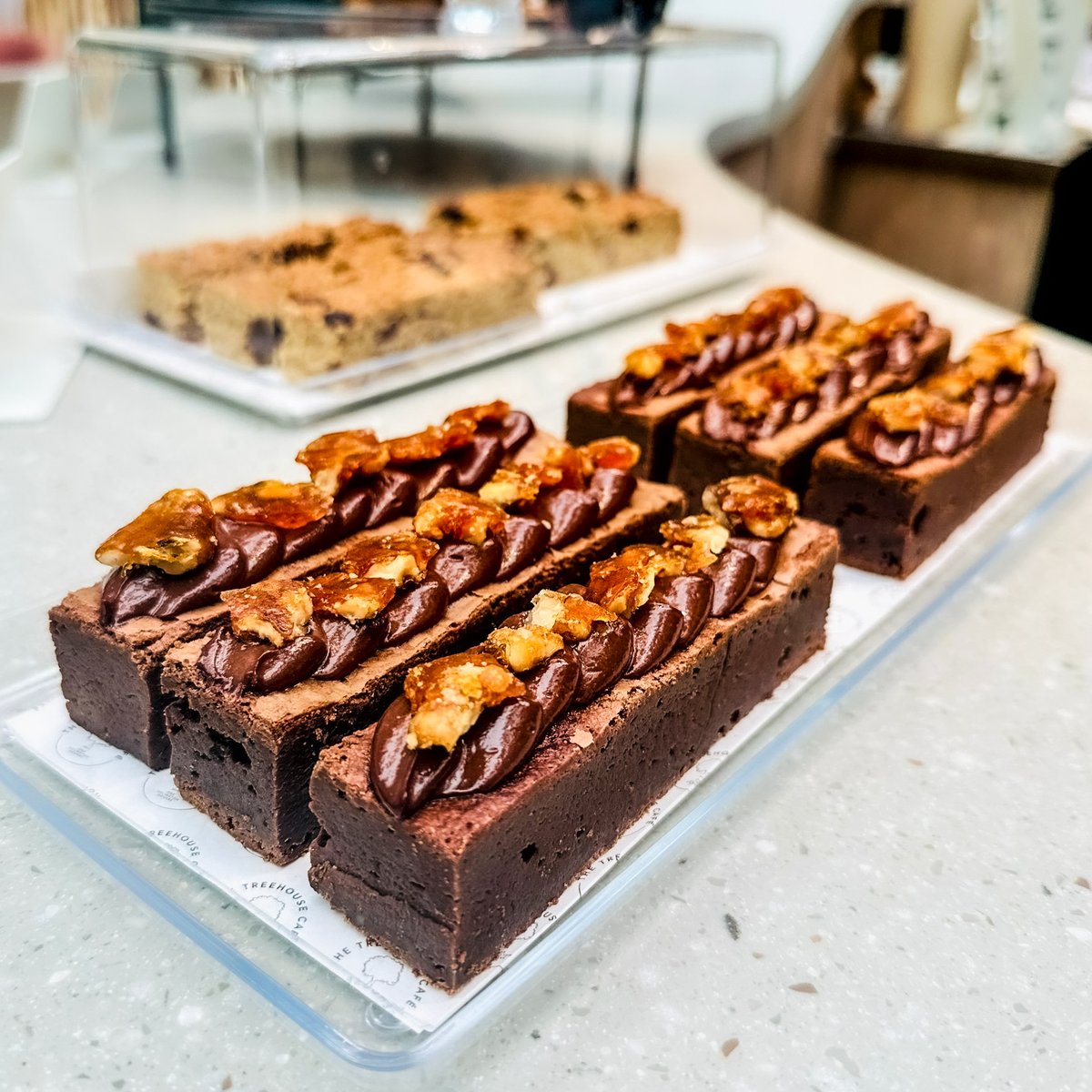 The perfect brownie slice 🤤 #eatwell #havefun #promisesdelivered