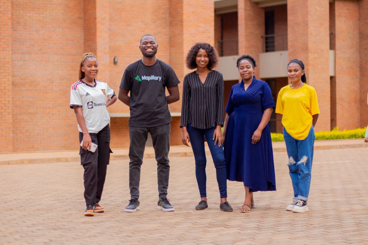 openmapping_esa's tweet image. Shout out to our #SpatialCities Awardees in Malawi!
They had a massive mapathon over the weekend, hitting over 10,000 buildings!
You can also join our #SpatialPeopleNetwork 👇🏾airtable.com/appt5Vnsziwo3s…
#SpatialPeopleNetwork #SpatialCitiesAward