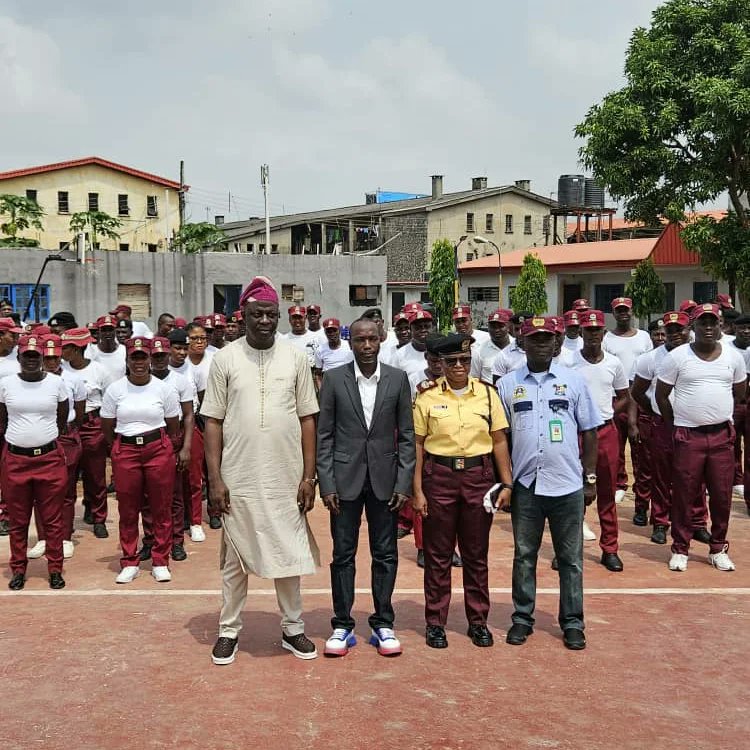 2nd Week Of Additional Training Of 250 Senior LASTMA Officers On Traffic Incident Management. Hon. @Sola_Giwa Giving The Officers A Short Address On Professionalism And Moral Values. @followlasg @lagosMOT1 @jidesanwoolu @seunosiyemi_ @gm_lastma @trafficbutter @TrafficChiefNG