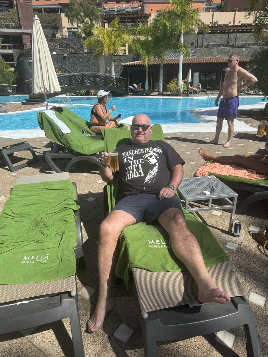 kevandrews1's tweet image. Happy Wednesday everyone 😎🍺🍺