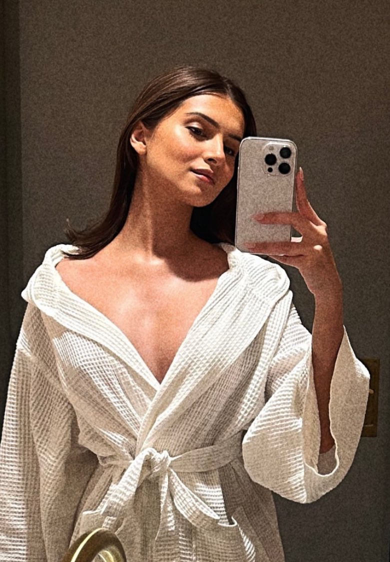 her.
#TaraSutaria