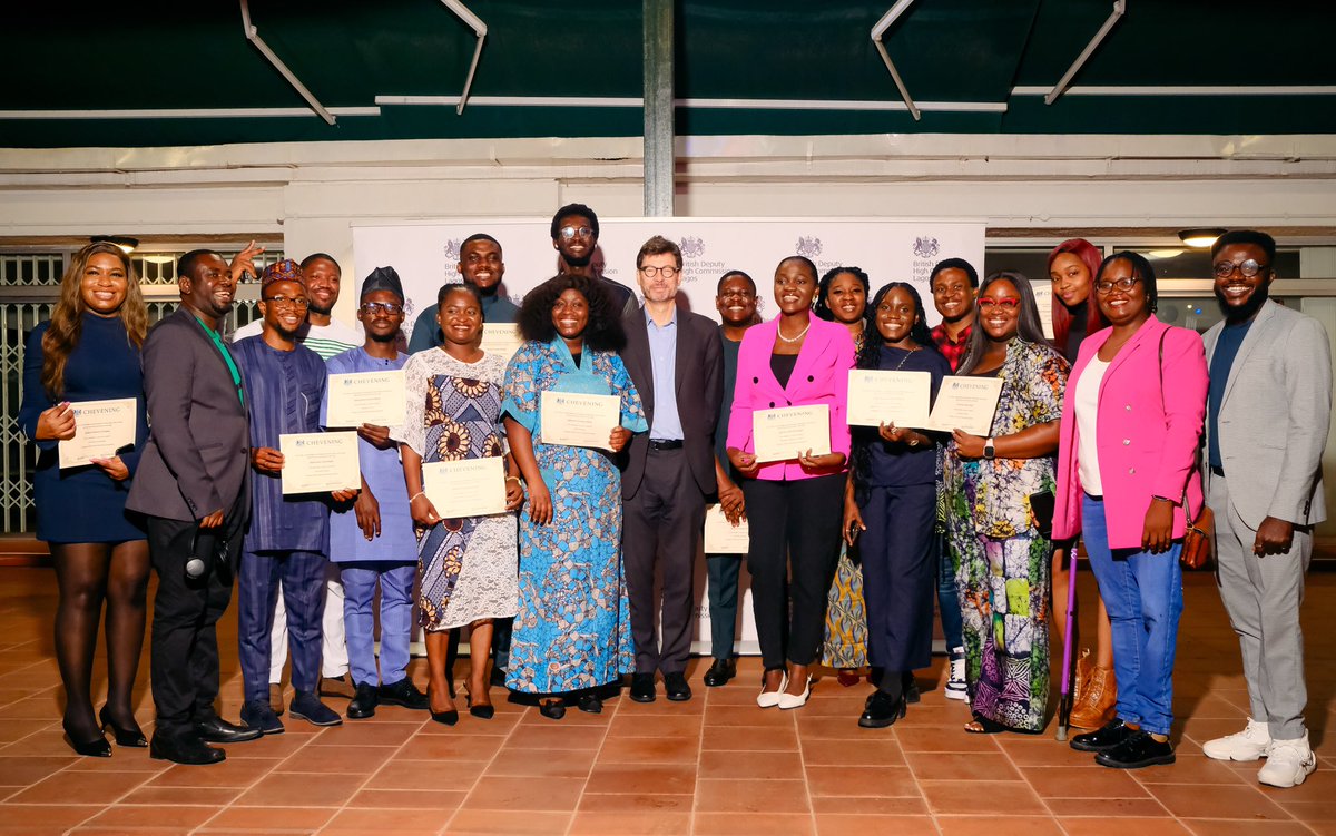 In Lagos, Deputy High Commissioner @JonnyBaxterFCDO hosted a reception for the newly returned #Chevening & #Commonwealth Scholars. Welcome home, scholars! We celebrate your remarkable journey of academic excellence & growth, and wish you continued success in your journeys ahead.