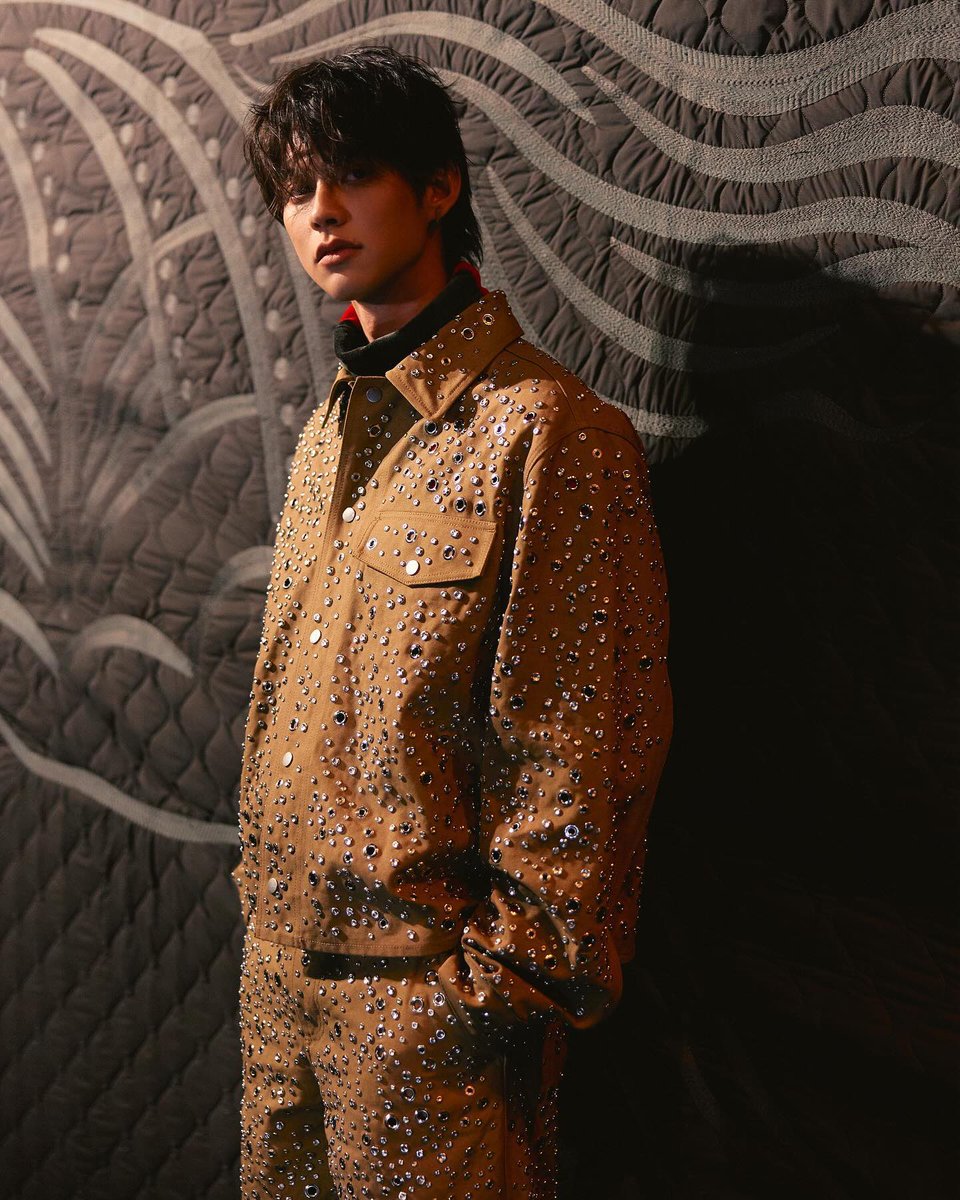__opywpy__'s tweet photo. 好喜歡新髮型🥹🔥
cr. cloud9.ent.official

BRIGHT AT LFW24
#BurberryWinter2024xBright 
#Burberry
#bbrightvc https://t.co/zp8lVxh2wi
