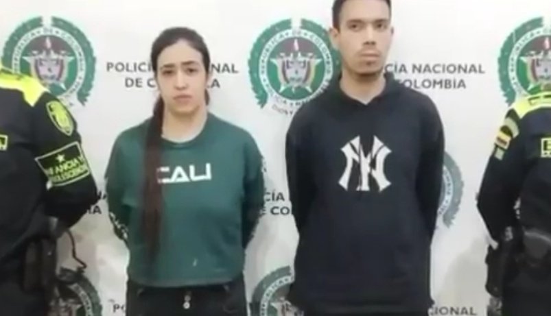 ColombiaOscura's tweet photo. #ABERRANTE. Dos niños eran sometidos a torturas por parte de sus padres en Sta. Rosa de Cabal (R/ralda). Cuando las autoridades llegaron al lugar gracias a la denuncia de vecinos, se encontraron con degarradoras escenas. 

⚠️ IMÁGENES SENSIBLES https://t.co/FBEI8UAAz4