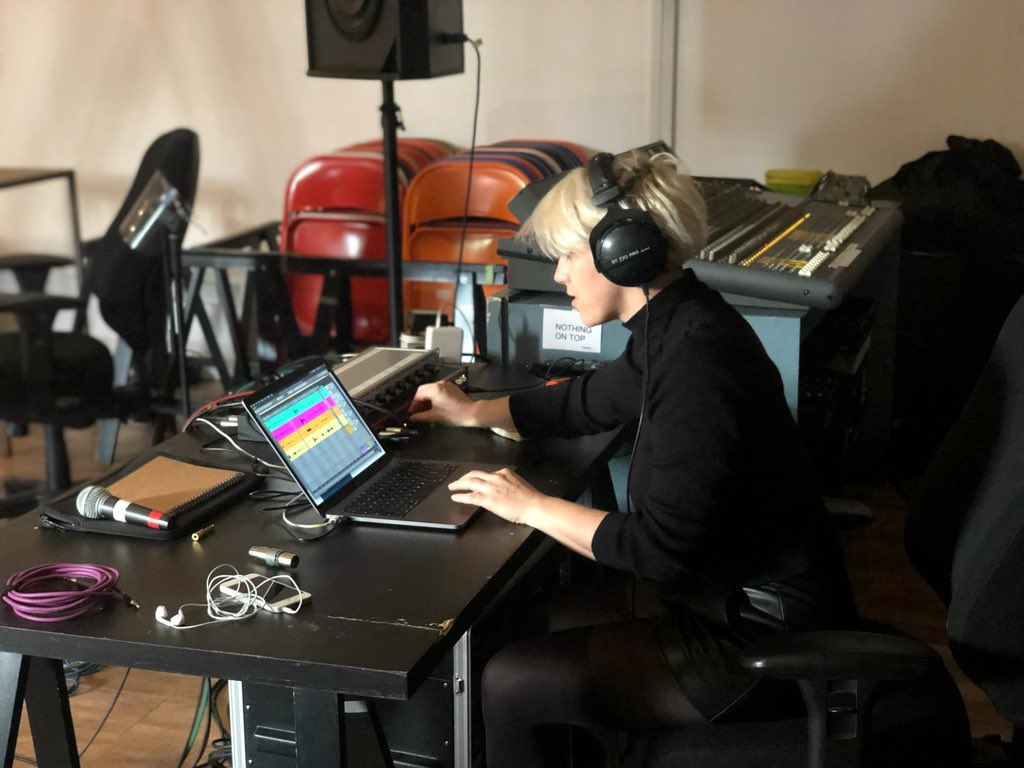 Distractfold tweet media