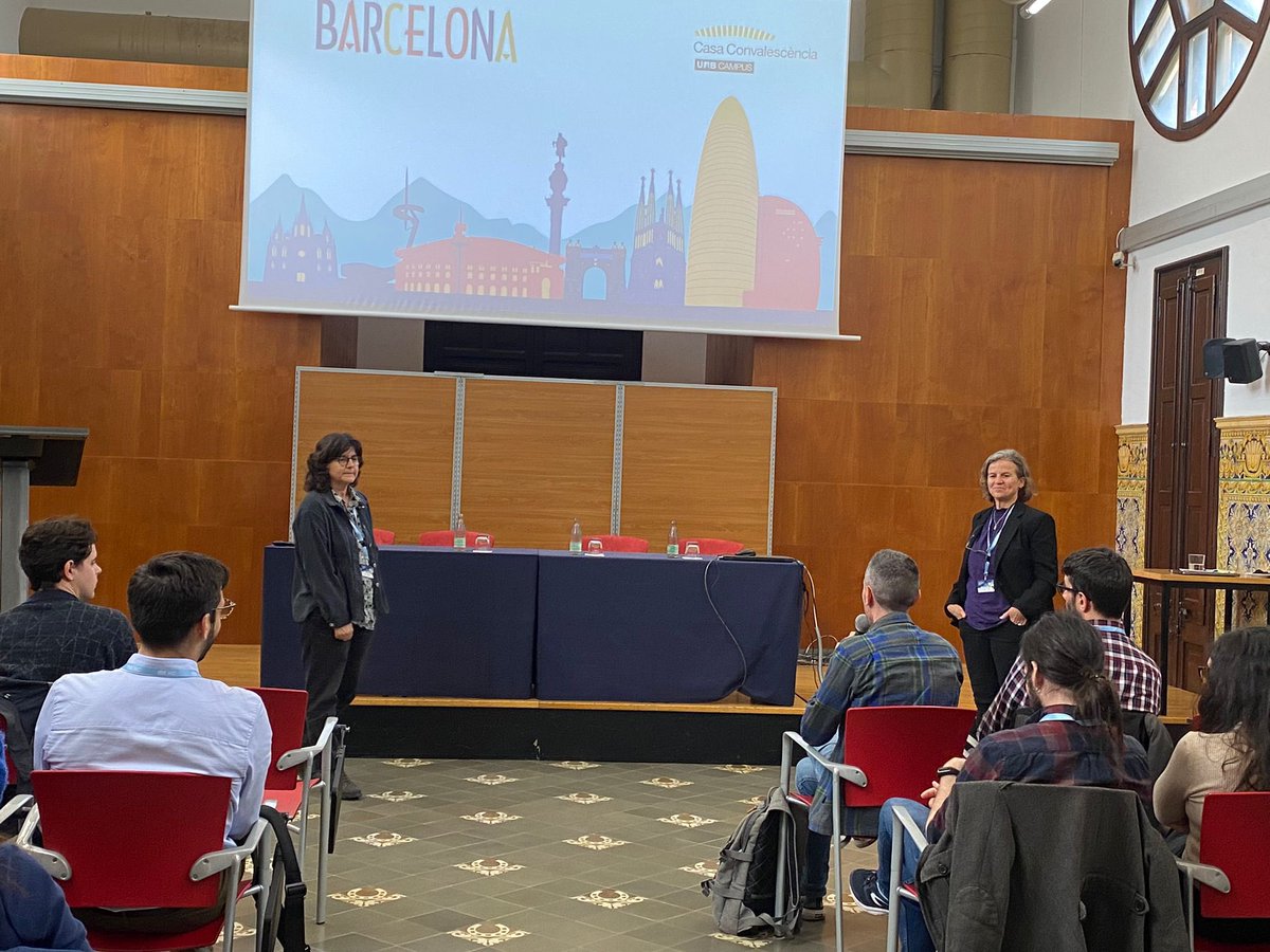 muntina74's tweet image. Kynote presentation by @maralbasoler VHIO Computational Oncology Award! 👩‍🎓🧑‍🎓🏆💻 #VHIOAcademy #BIB #Computational #Oncology #Masterstudents @VHIO @lara_nonell