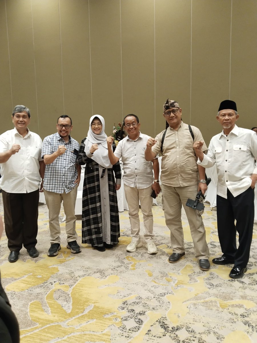 msaid_didu's tweet photo. Seruan dan sikap 100 Tokoh :
1) Pilpres 2024 terjadi kecurangan Terstruktur, Sistimatis, dan Massif
2) menolak hasil Pilpres 2024
3) beri sanksi hukum dab etik kpd pelanggar
4) mendukung DPR melakukan hak angket
5) menolak penyelesaian kecurangan Pilpres melalui MK. https://t.co/BmOi8HReJ4