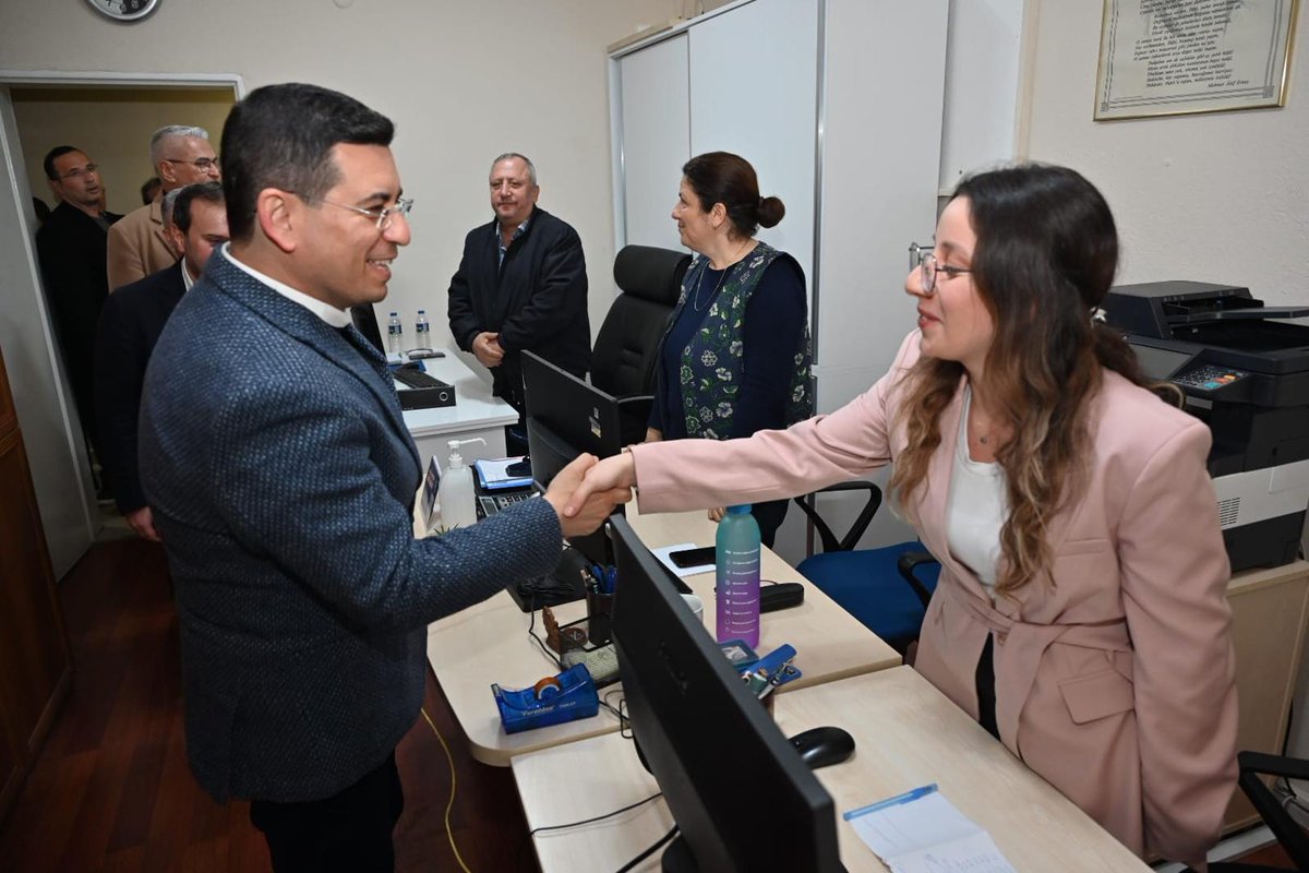 Akseki Belediyemizin değerli çalışanlarını ziyaret ettik. Aksekimizin birbirinden kıymetli hizmet ve eserlerinde emeği olan Belediye Başkanımız İbrahim Özkan ve ekibine başarılar diliyorum.

Aksekili hemşehrilerimizle daha yürüyecek çok yolumuz, hayata geçirecek nice hizmet ve