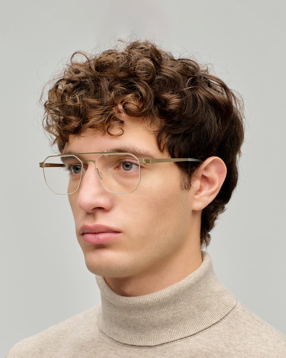 OpticaFrancoli's tweet image. Lleugeres, atrevides i molt elegants! ✨

#Lool #LoolEyewear #Eyewear #Ulleres #UlleresGraduades #UlleresXules #Optometristes #Optica #Torelló #OpticaTorelló #VallDelGes