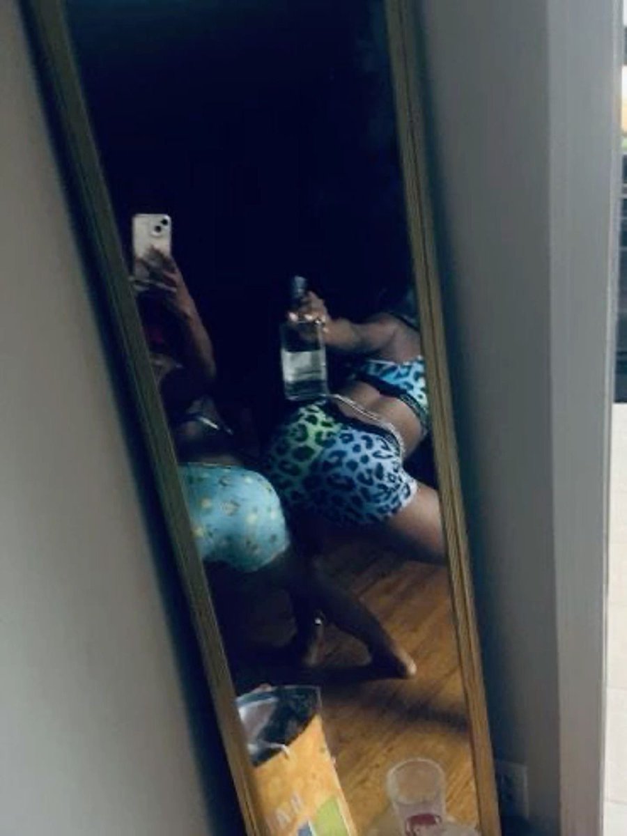 slimeecitty2's tweet photo. Love my hg 👅👅 https://t.co/SEOZwm70nC