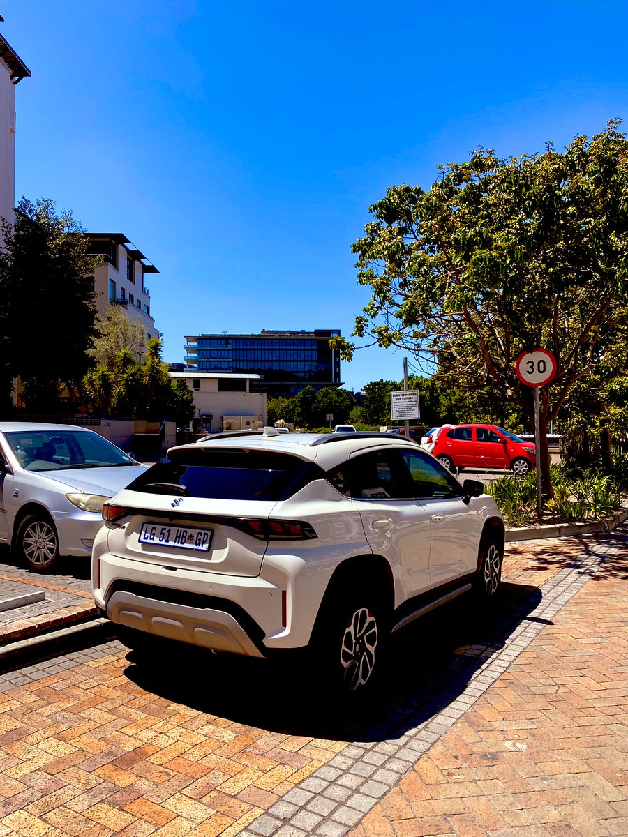 Dean_Friederich's tweet photo. This week, I’m feeling funky in the all-new Suzuki Fronx 1.5 GLX A/T. 😎
🚗💨: 77kW/138Nm
⛽️: from 5.5L/100km
Priced from R288 900
This model: R344 900 💰
#SuzukiFronx
#ShapeYourNew https://t.co/wxTcuaHyyY
