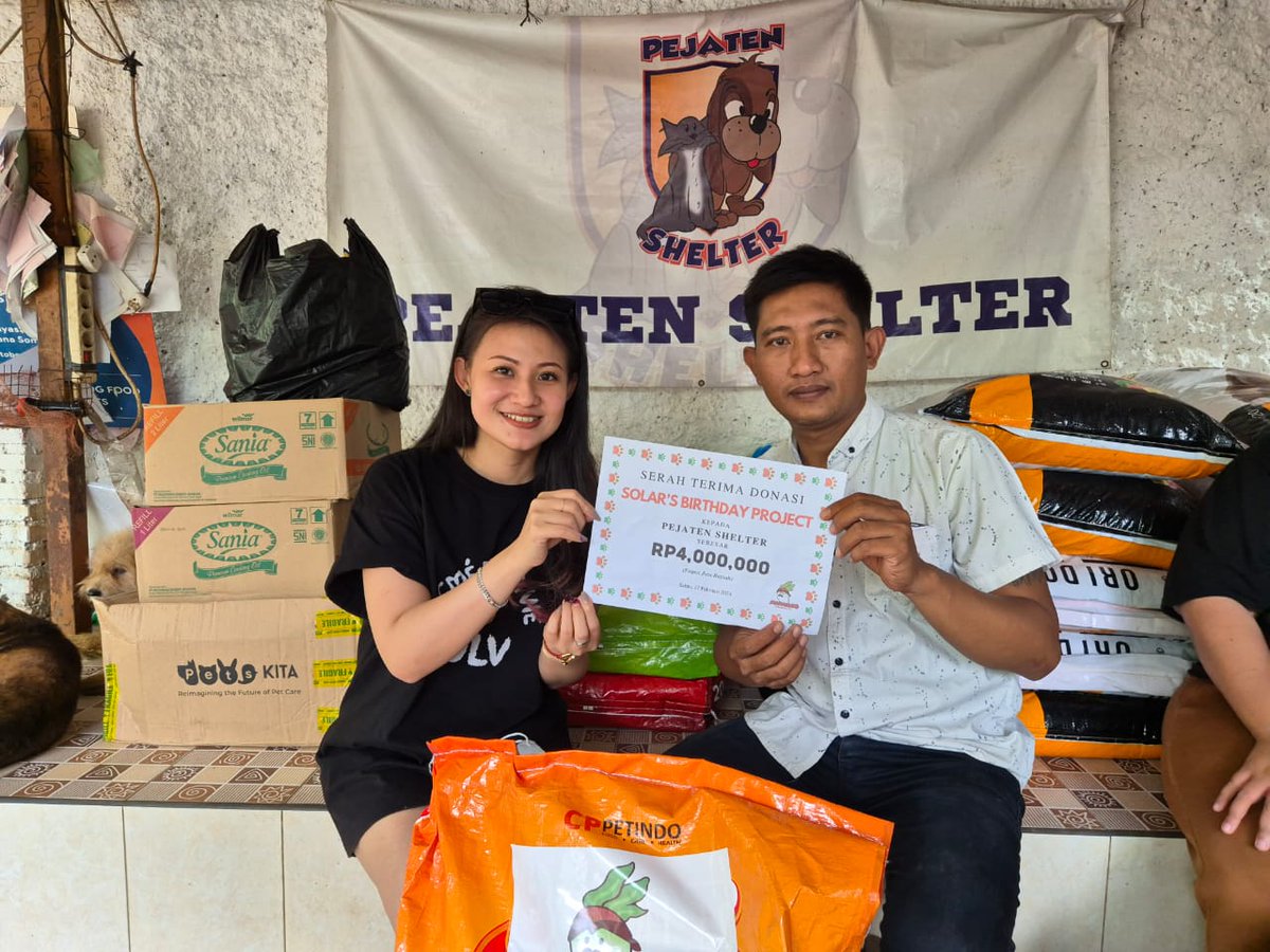mamamooID's tweet photo. Untuk merayakan ulang tahun Solar tahun ini, MamamooID telah berkunjung ke Pejaten Shelter untuk memberikan bantuan dari Moomoo Indonesia yang telah terkumpul melalui fundraising!

#OurShinningDivaSolar
#태양처럼_눈부신_용선아_생일축하해 https://t.co/5bxVHVNWsJ