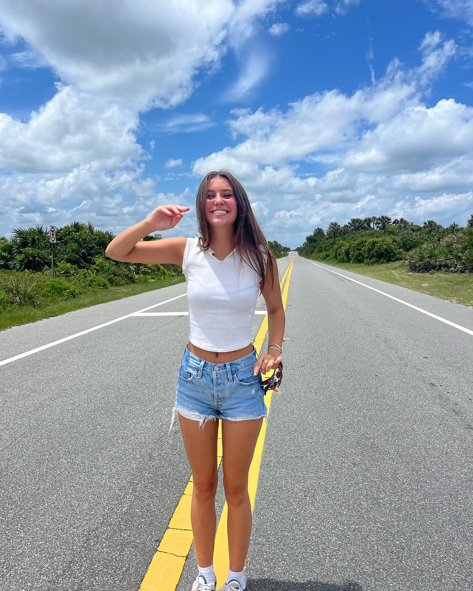 celeb_trust's tweet photo. Jayla Vlach, an #American #YouTuber and #influencer, is part of the #Vlach family, known for managing the popular family-friendly #YouTube channel, #SmellyBellyTV.

Know more about Jayla Vlach on #CelebTrust
https://t.co/c6GVfFieNG

#JaylaVlach #Jayla #socialmediastar https://t.co/a7mBGAxmPL