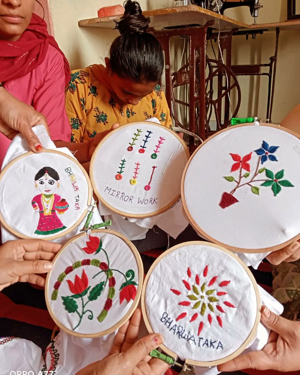 SambhaliTrust's tweet image. Hand embroidery weaves a timeless connection to our ancestors, each stitch a celebration of patience, heritage, and artistry. It's not just creation but sustaining traditions and connections. Let's cherish this beautiful craft. #HandEmbroidery #Artistry #Tradition