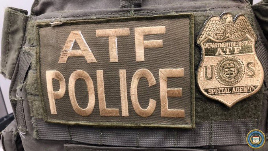 Earlier this week a Portsmouth man was sentenced to five years in prison for possessing multiple firearms and a machinegun conversion device (switch) as a convicted felon. #WeAreATF @EDVAnews @PortsmouthPD @ChesapeakePD