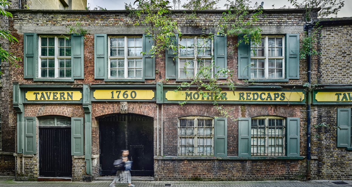 This is Mother Redcaps. It was formally a pub and had a good music venue upstairs. I believe there was even a flea market there at some point. The building’s slow demise is very apparent in the photo as nature slowly takes over.

#DublinArt #CommissionedArtwork #InteriorDesign