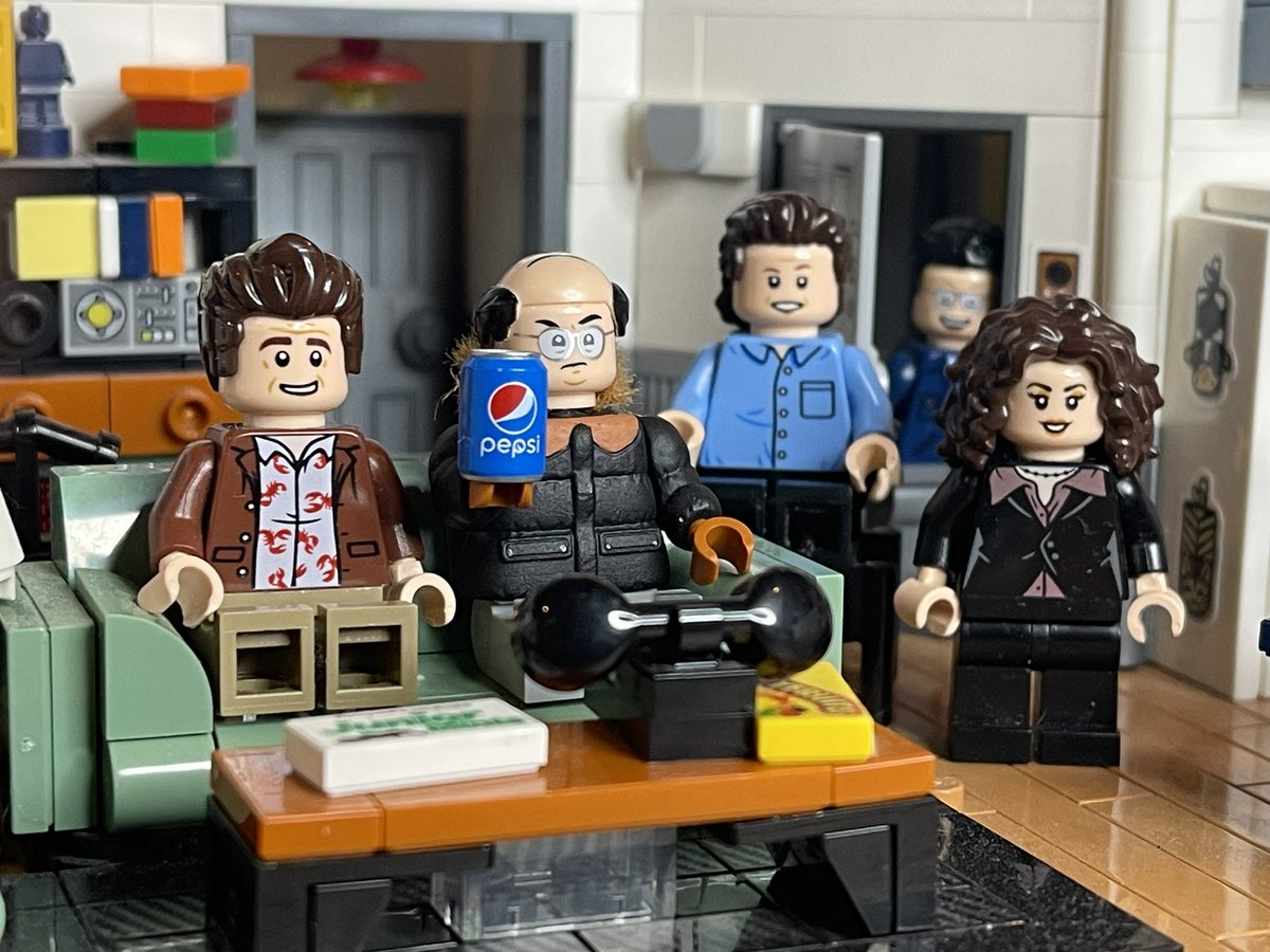 You’re telling me that wine is better than @pepsi? No way wine is better than Pepsi. 

#pepsiminis #lego #seinfeld #legoseinfeld #pepsi