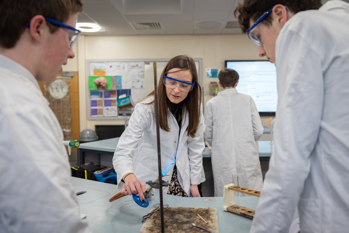 VCJChemistry tweet media