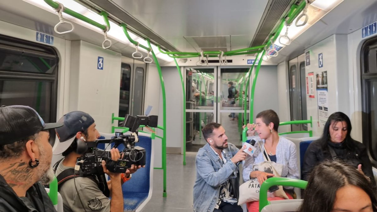 ¡Viajamos juntos! Hoy tuvimos una gran paseo junto a <a href="/galegriasolis/">Gabriel Alegría Solís</a> del matinal <a href="/tudia_13/">#TuDia13</a> ☀️🌊🚊 recorriendo en el #TrenLimachePuerto hasta la estación terminal Puerto. Mira aquí los buenos momentos que nos dejo este viaje 🙌📸