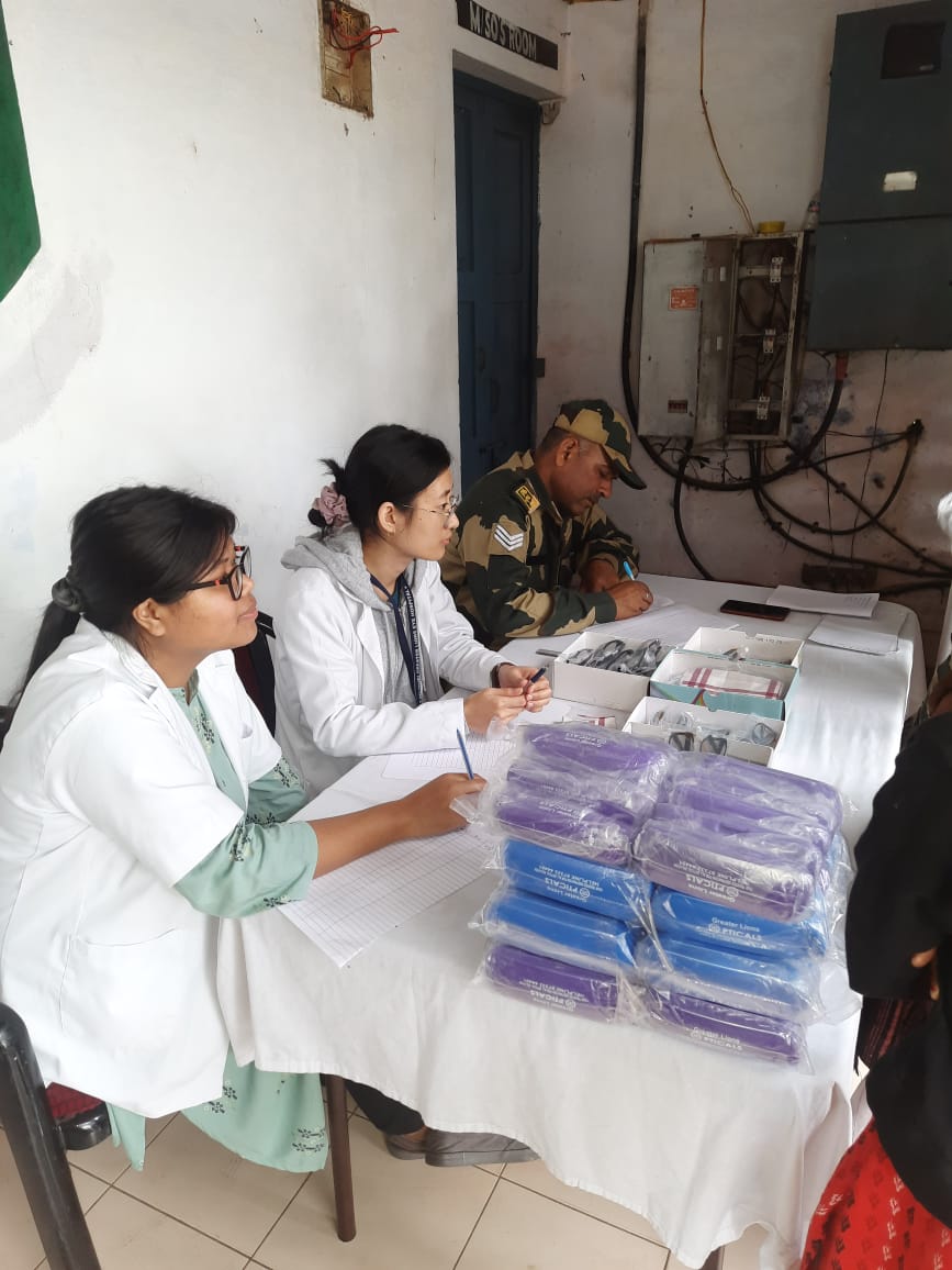 BSFNBFTR's tweet image. A free medical camp organised by 93 Bn @BSFNBFTR in collaboration with Siliguri Greator Lions Eye Hospital at BOP Chanakya to extend quality healthcare services to villagers residing nearby. Total 91 civilians treated &amp;amp; medicated by the team of skilled Doctors.
#CaringForOthers