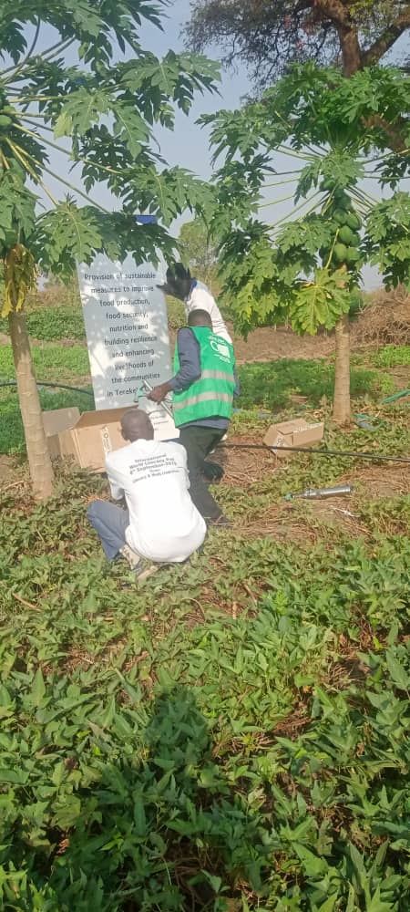 Excitements as Women and Youth farmer groups in Terekeka recieved Solar powered water pump to help in irrigation of their crops I.e. vegetables during the dry season. Thanks to @GIZ_SouthSudan for supporting local capacities to strengthen food systems. #SSOT  #FoodSecurity