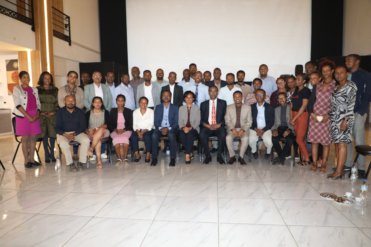 St. Paul Millennium Medical College’s staff have today acknowledged the former Health Minister for the remarkable deed she did during her stay in the ministerial position.
All employees wish her a happy future!