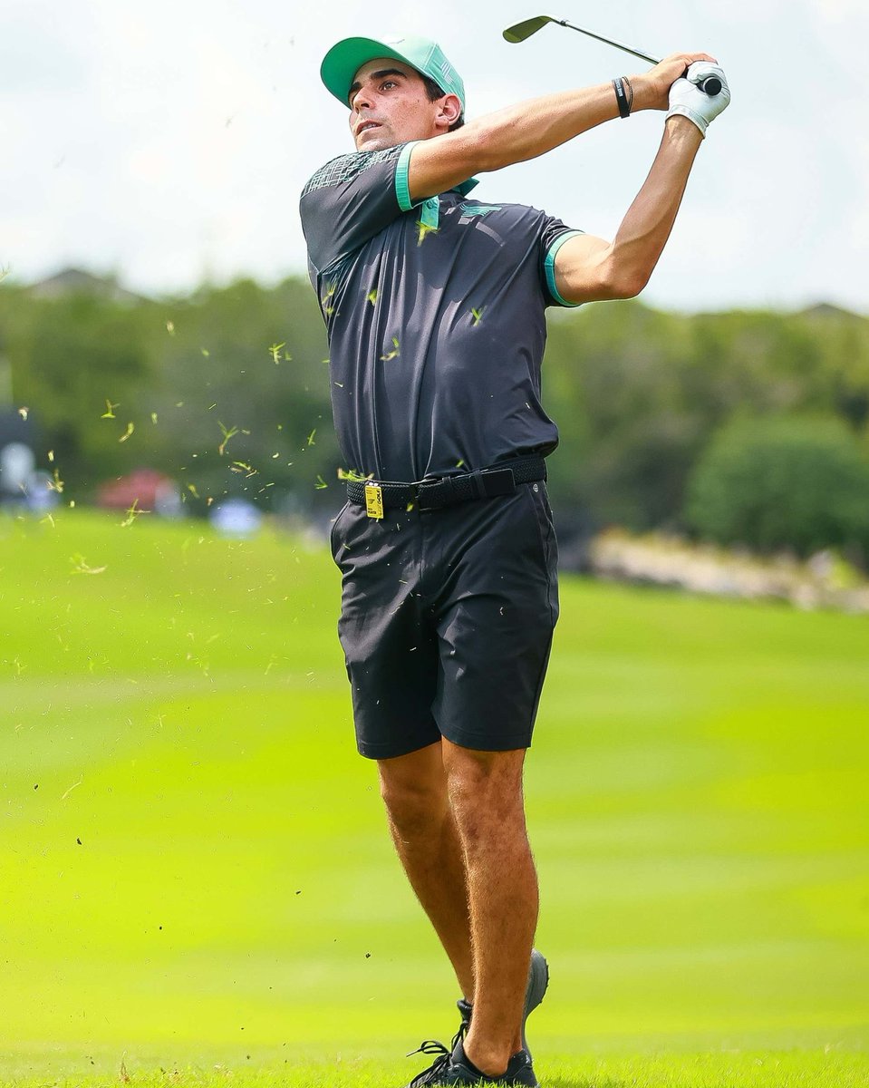 Fore Play tweet media