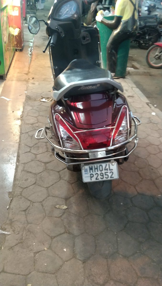 vinitpandya35's tweet photo. @MumbaiPolice @MTPHereToHelp bringing to your notice about this scooter being parked on footpath since last few days, creates little difficulty to pedestrian who walks through. Moreover this is right in front of Hindushtan Bank ATM.

Location:- Ramdev Park, Mira Road (East) https://t.co/r3asNal4NH
