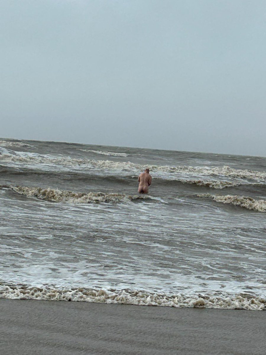 deanhoughton tweet media