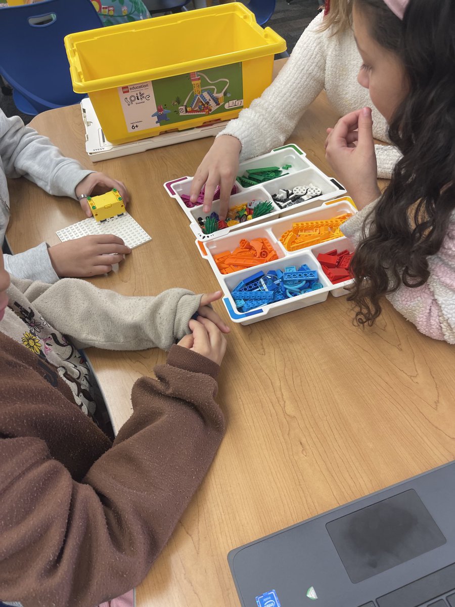 panorfle's tweet photo. First lesson with our new Lego Spike kits. FUN!,⁦@sd_teaching⁩ Donahue,⁦@CentervilleVB⁩, ⁦@Taritzel11⁩ https://t.co/7ZEFdvW5Sq