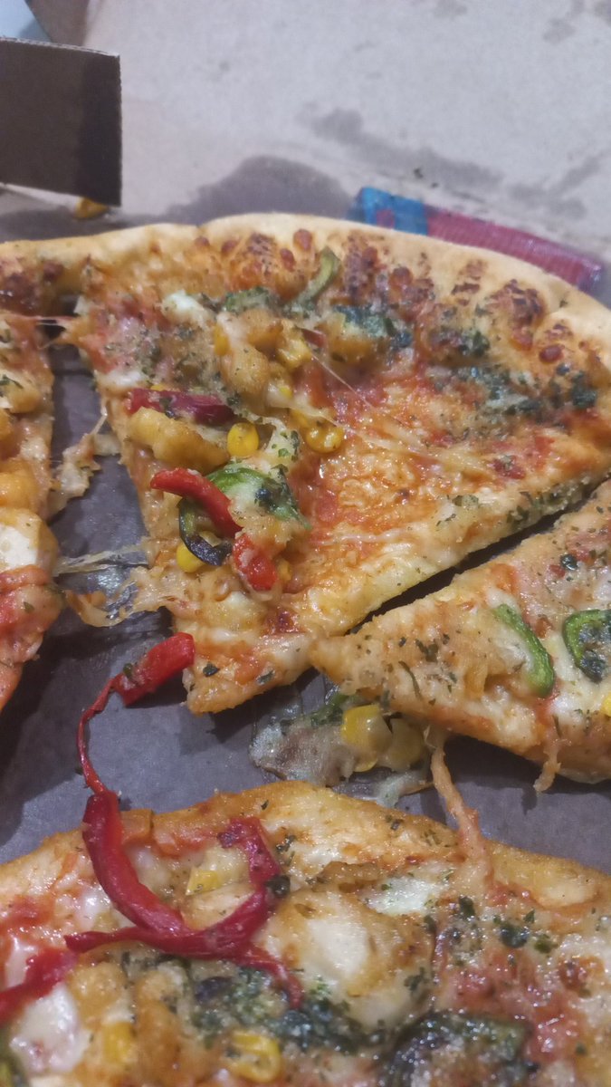 yunussklnc's tweet photo. @dominos @DominosTR @DominosDestek  Bu mudur 56 dakikada gelen pizzalarınız? https://t.co/FLMsvj4wao