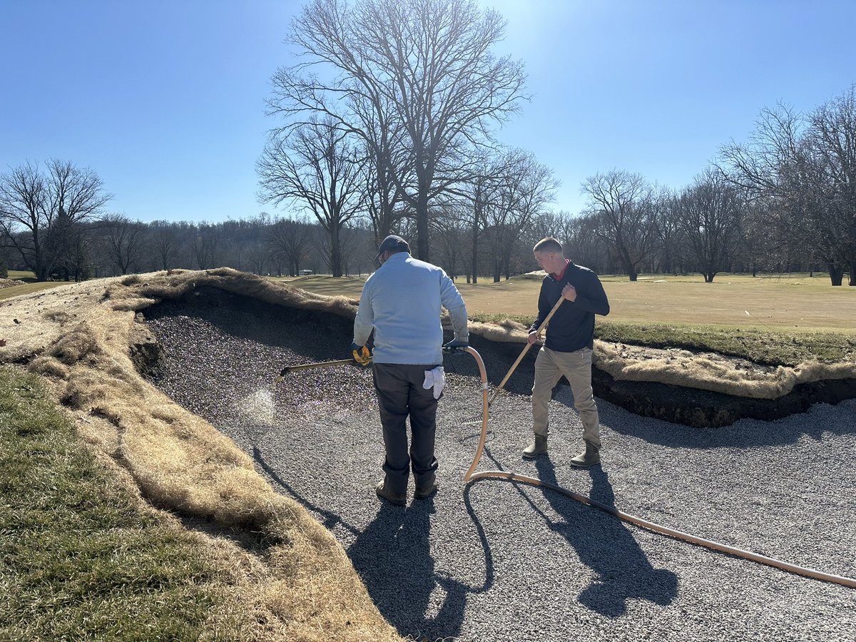 Yesterday we were able to get our bunkers on 4 sprayed. Thanks to <a href="/DanielSmith_BBB/">Daniel G Smith</a> for making the trip! We’ll start filling them in after a quick bunker prep and some fresh cups for those enjoying the course today! Enjoy the 🌞! 💪💪